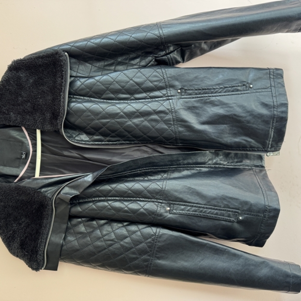 Sleek Black Quilted Leather Motorcycle Jacket With Faux Fur Coll